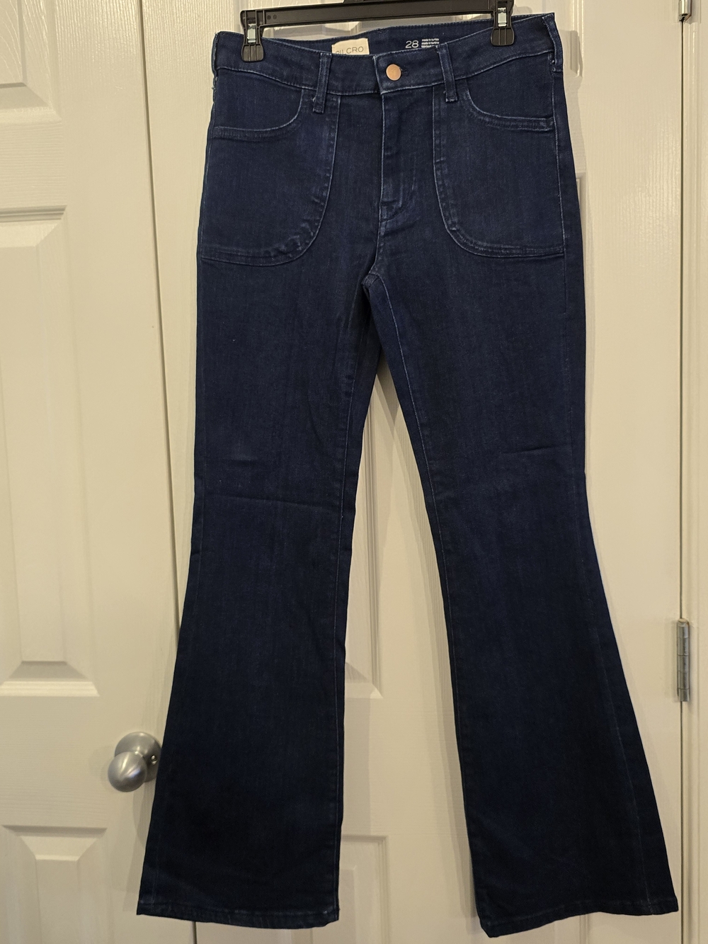 NWOT Pilcro Dark Wash Jeans - 28